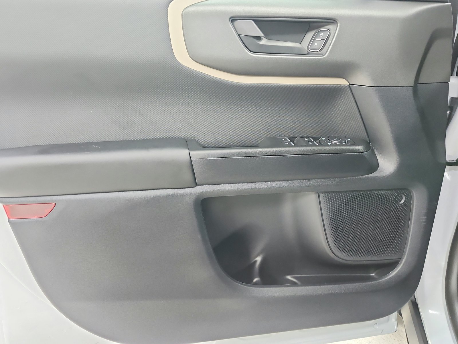 New 2026 Space White Metallic Ford Big Bend® image 32