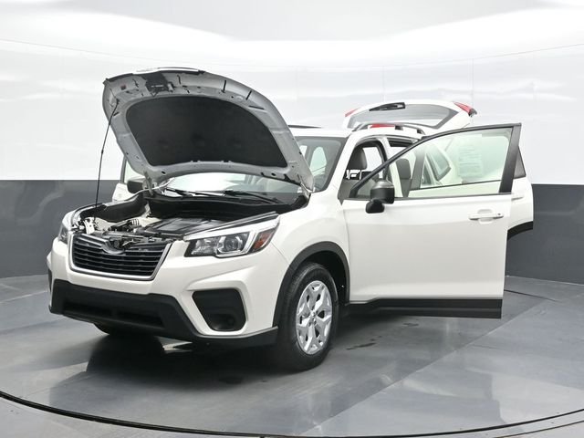 Used 2020 White Subaru Base image 27