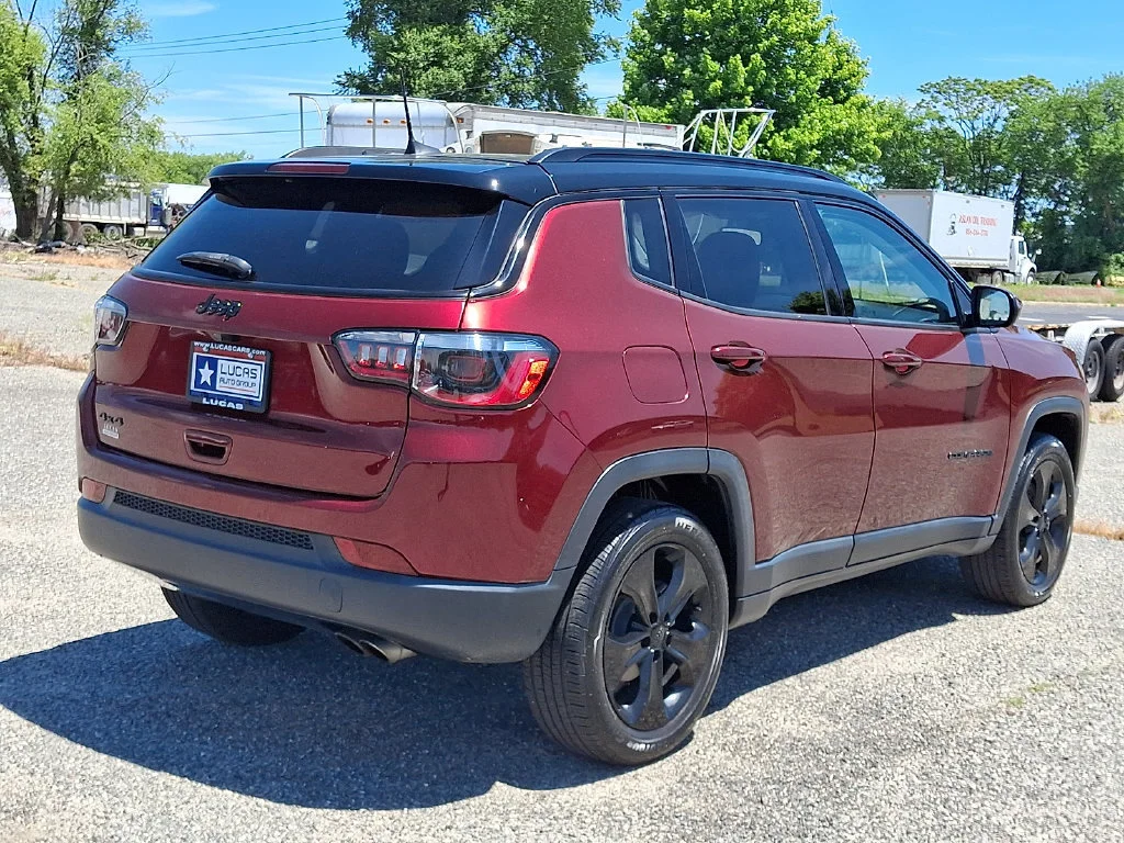 Used 2021 Velvet Red Pearlcoat Jeep Altitude image 12
