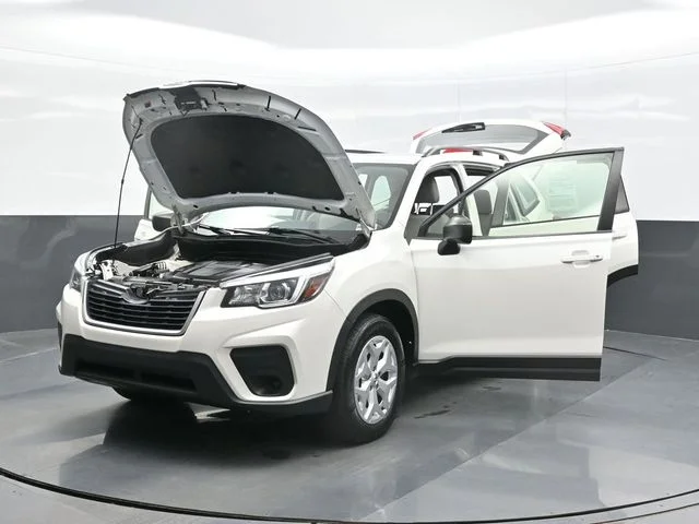 Used 2020 White Subaru Base image 27