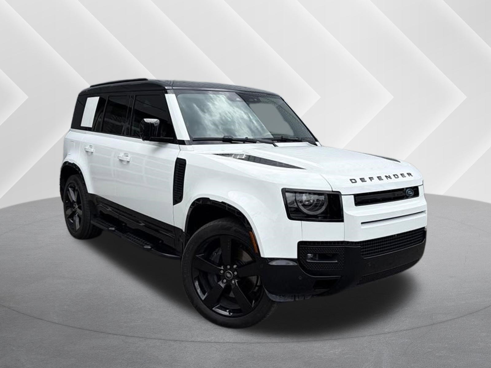 Used 2025 White Land Rover 110 P400 X-Dynamic SE image 1