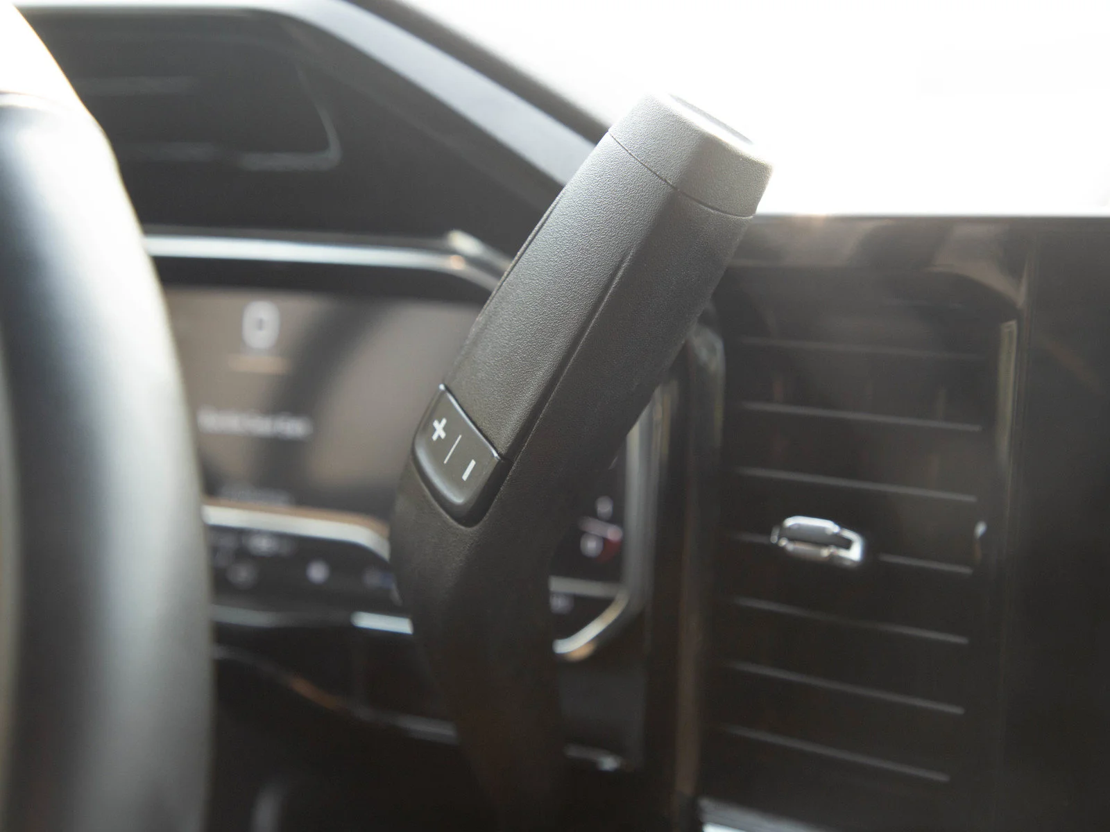 Used 2024 Volcanic Red Tintcoat GMC SLT image 29