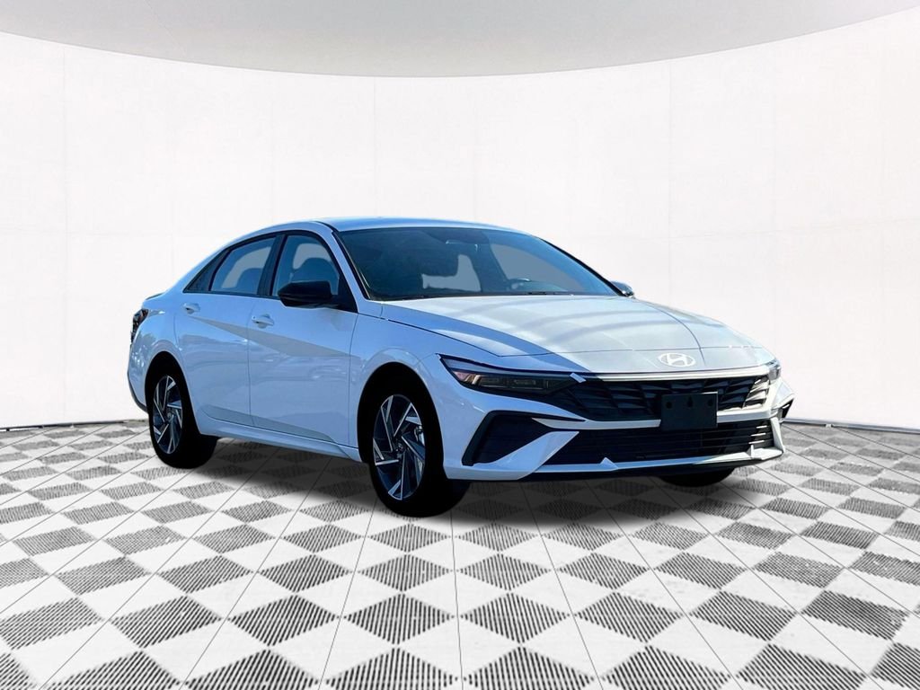 2025 Hyundai Elantra SEL - Photo 17