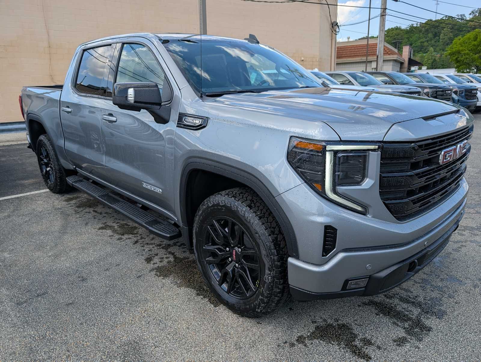New 2026 Sterling Metallic GMC Elevation image 6