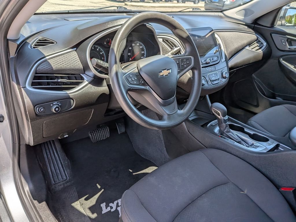 Used 2023 Gray Chevrolet LS image 33
