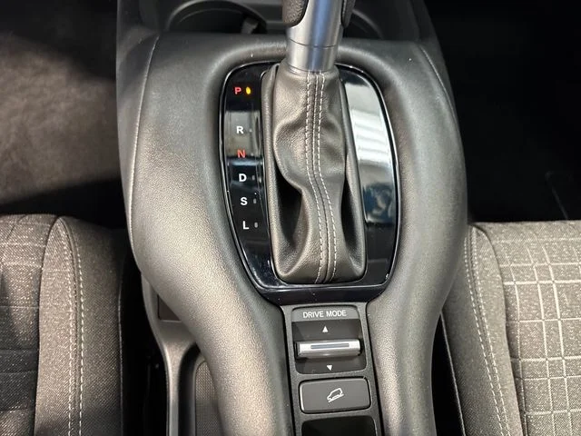 2025 Honda HR-V LX - Photo 14