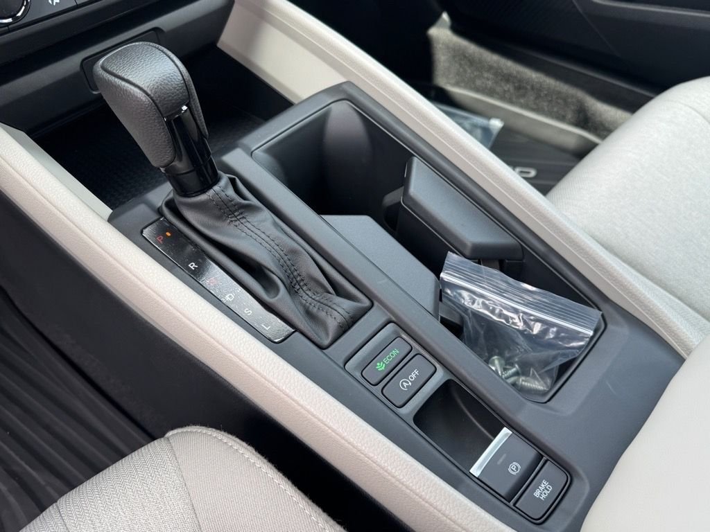 2025 Honda Accord SE - Photo 8