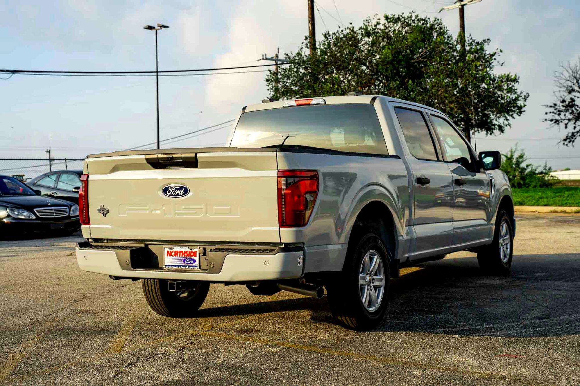 New 2026 Avalanche Ford XLT image 4