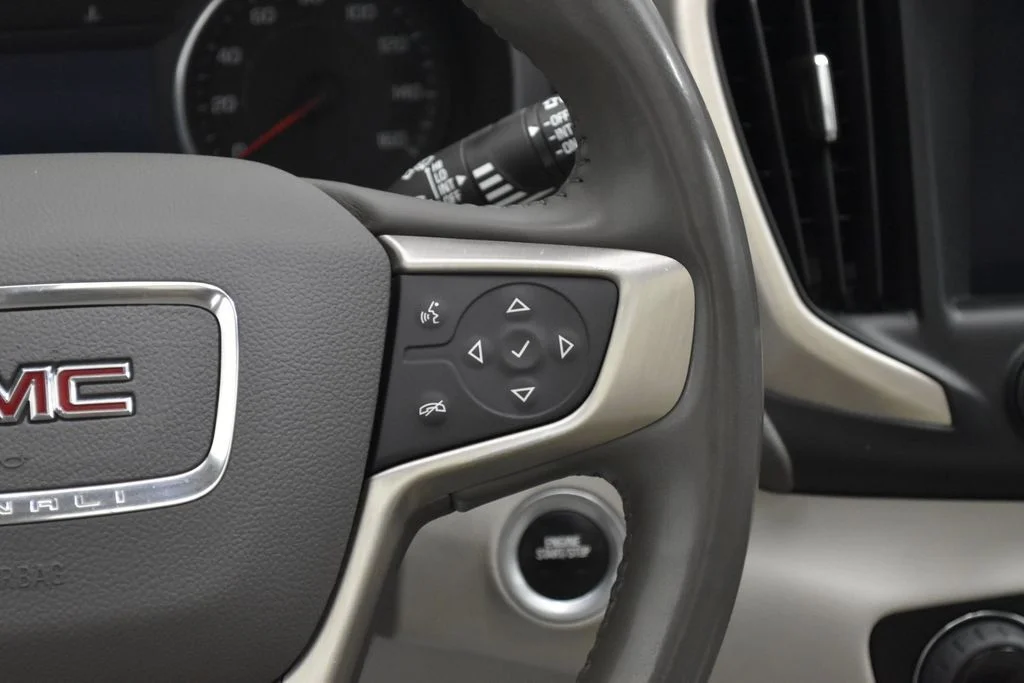 Used 2020 Gray GMC Denali image 10