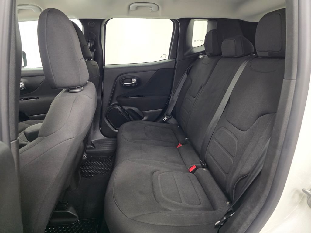Used 2020 White Jeep Latitude image 18