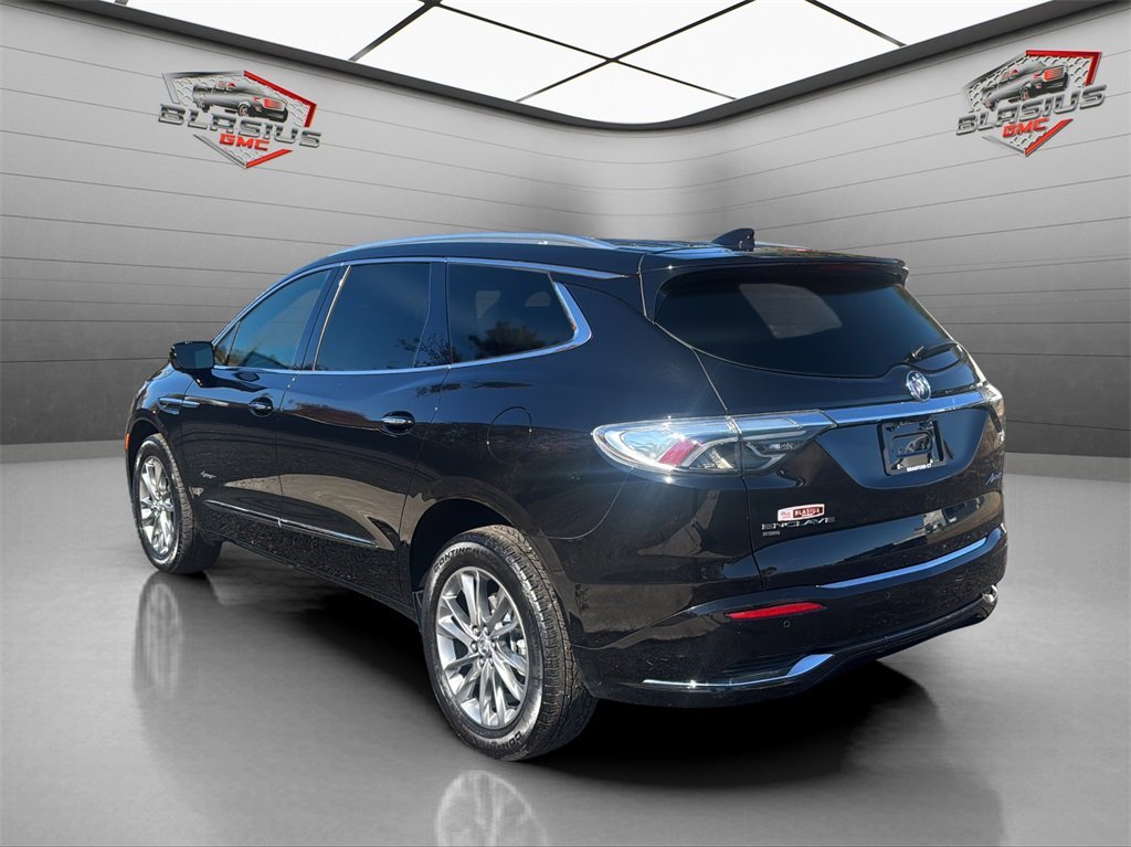 2024 Buick Enclave Avenir photo 3