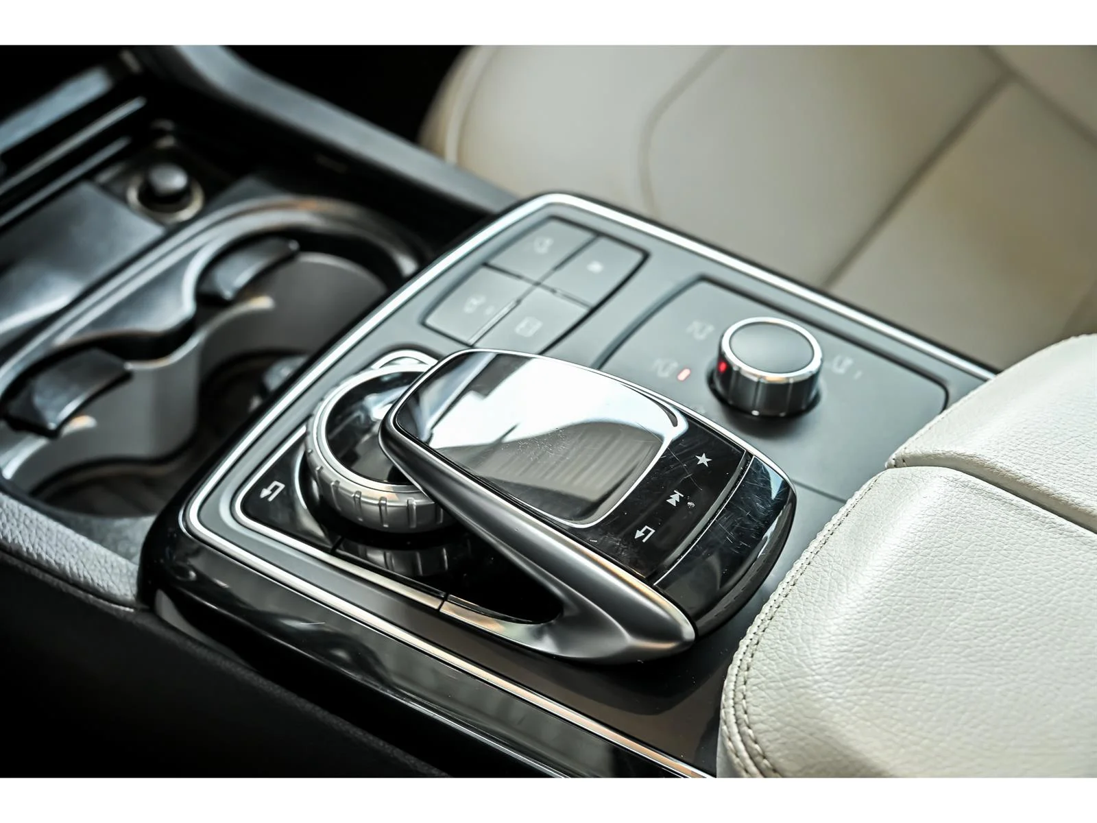Used 2019 Gray Mercedes-Benz AMG® GLE 43 image 25