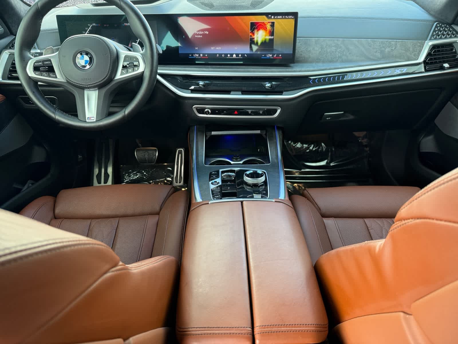 Used 2024 Black Sapphire Metallic BMW xDrive40i image 13