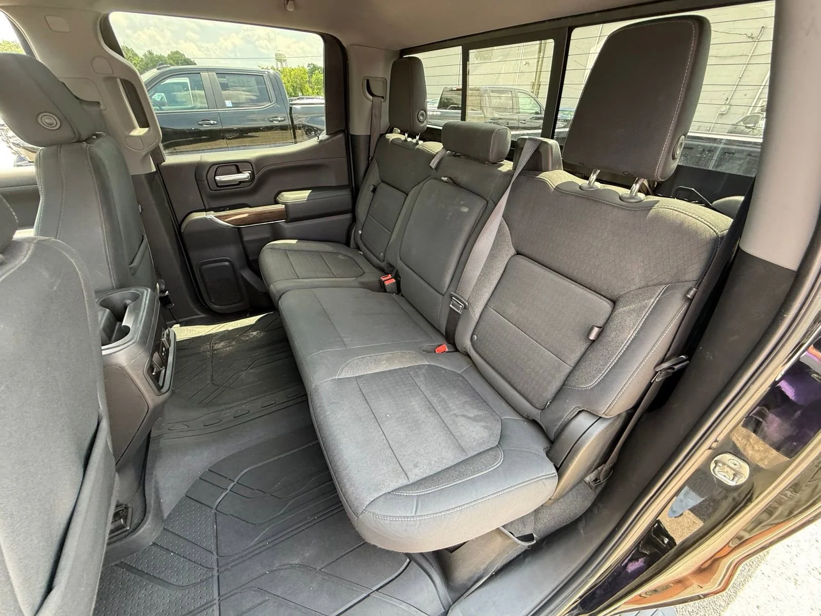 Used 2019 BLACK Chevrolet RST image 25