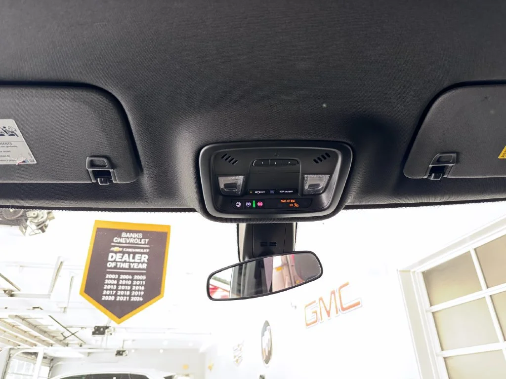 2023 Chevrolet Traverse 1LT - Photo 27
