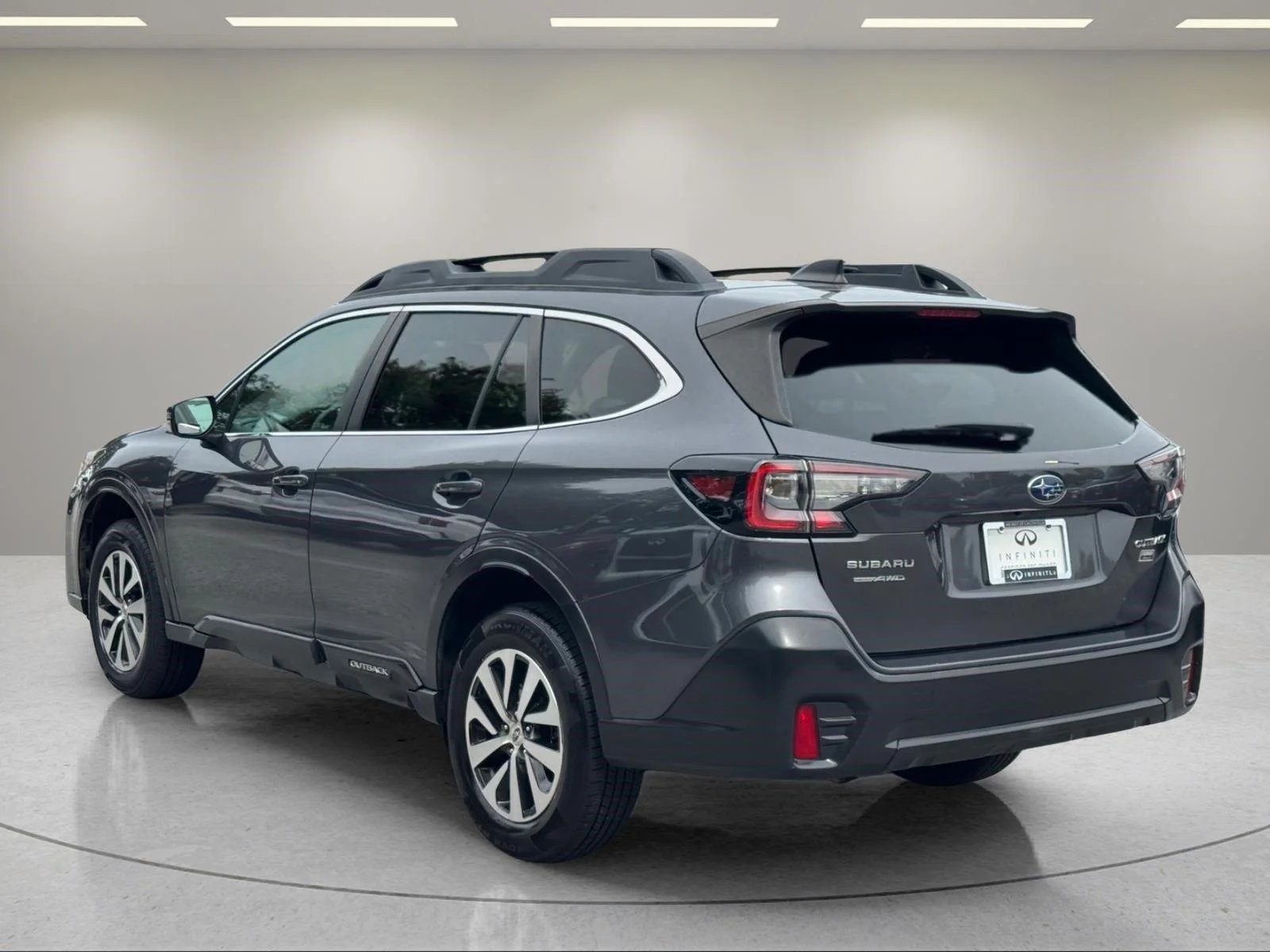 Used 2020 Magnetite Gray Metallic Subaru Premium image 3
