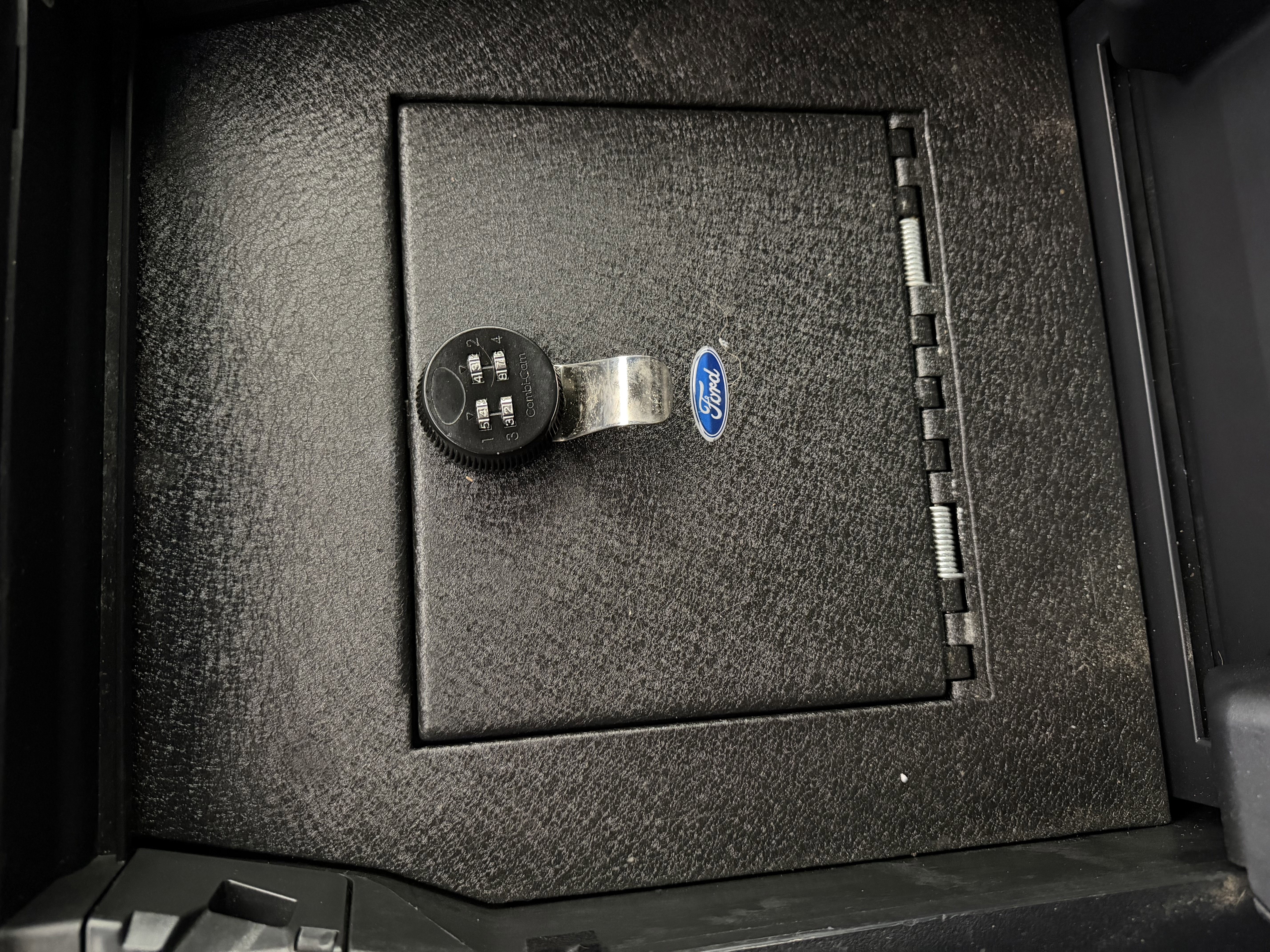 Used 2022 White Metallic Ford XL image 24