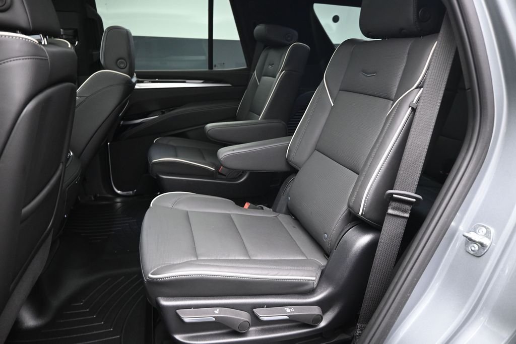 Used 2025 Silver Cadillac Premium Luxury image 22