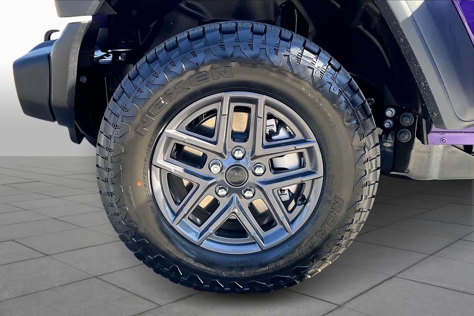 New 2026 Reign Exterior Paint Jeep Sport S image 11