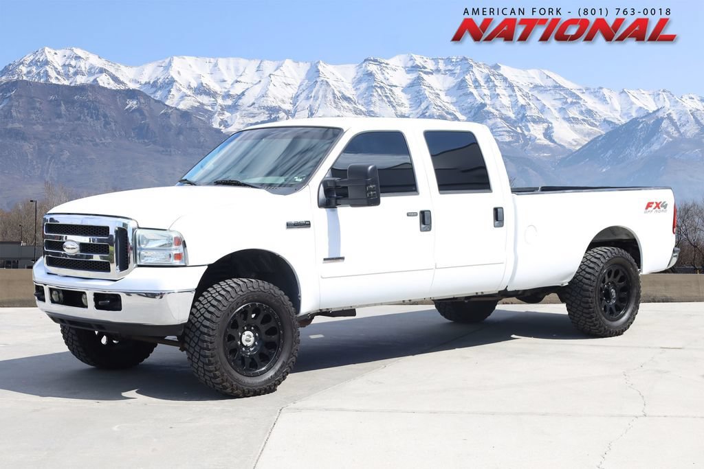 Used 2005 White Ford Lariat image 1
