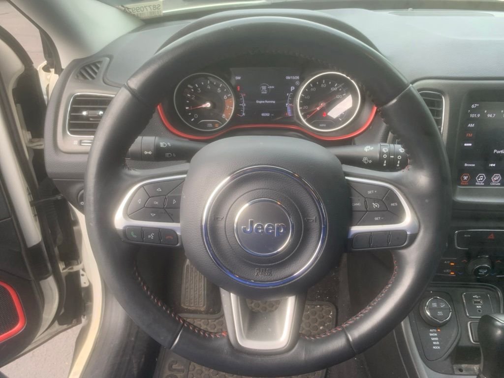 Used 2019 White Clearcoat Jeep Trailhawk image 14