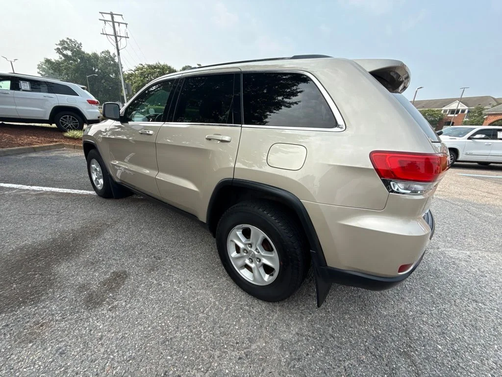 Used 2014 Beige Jeep Laredo image 3