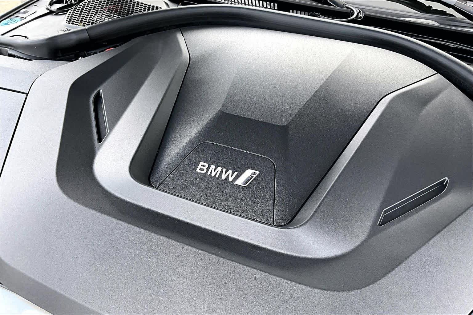 Used 2024 Skyscraper Grey Metallic BMW eDrive40 image 30