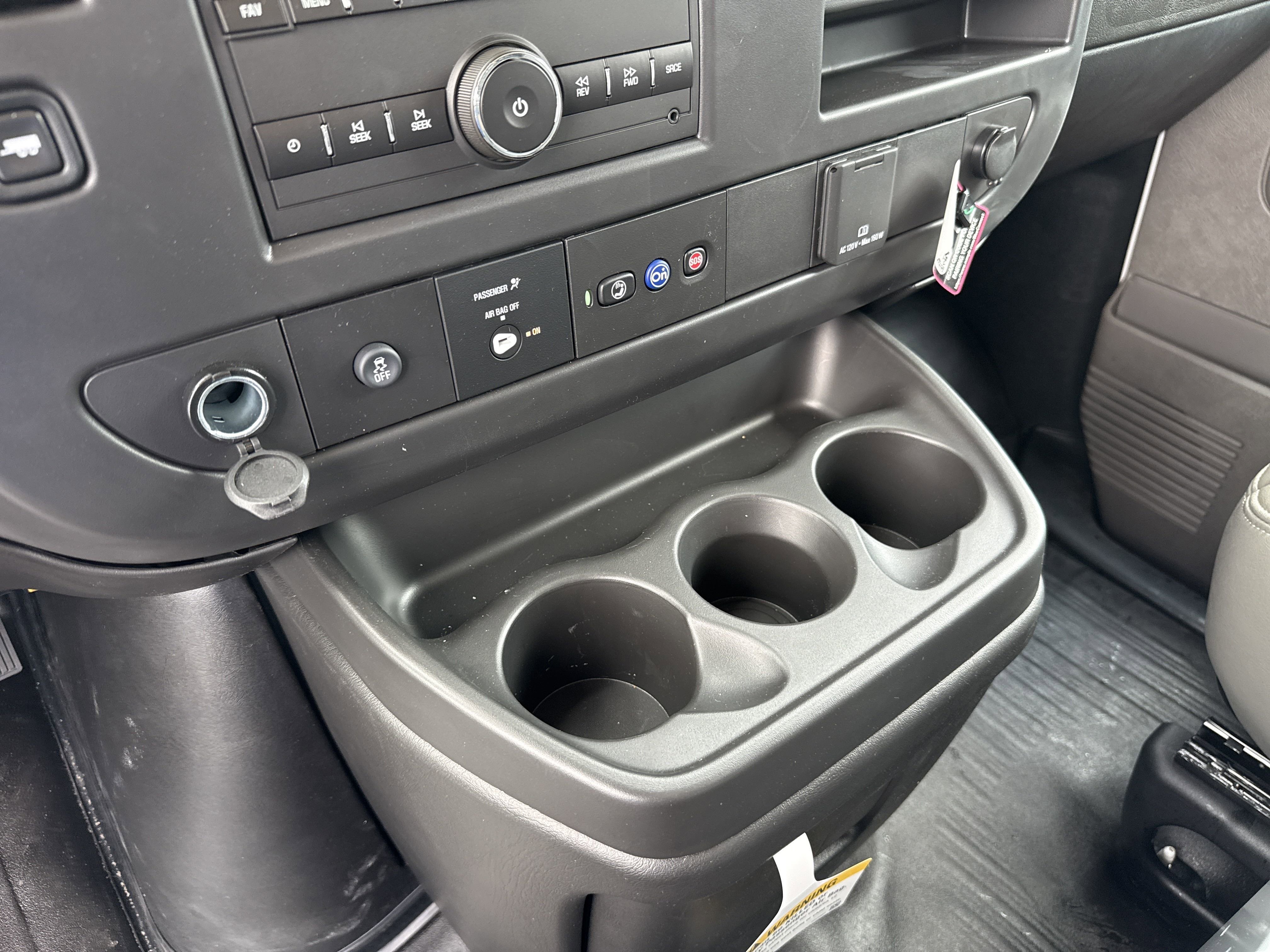 2025 Chevrolet Express Cargo Work Van - Photo 18