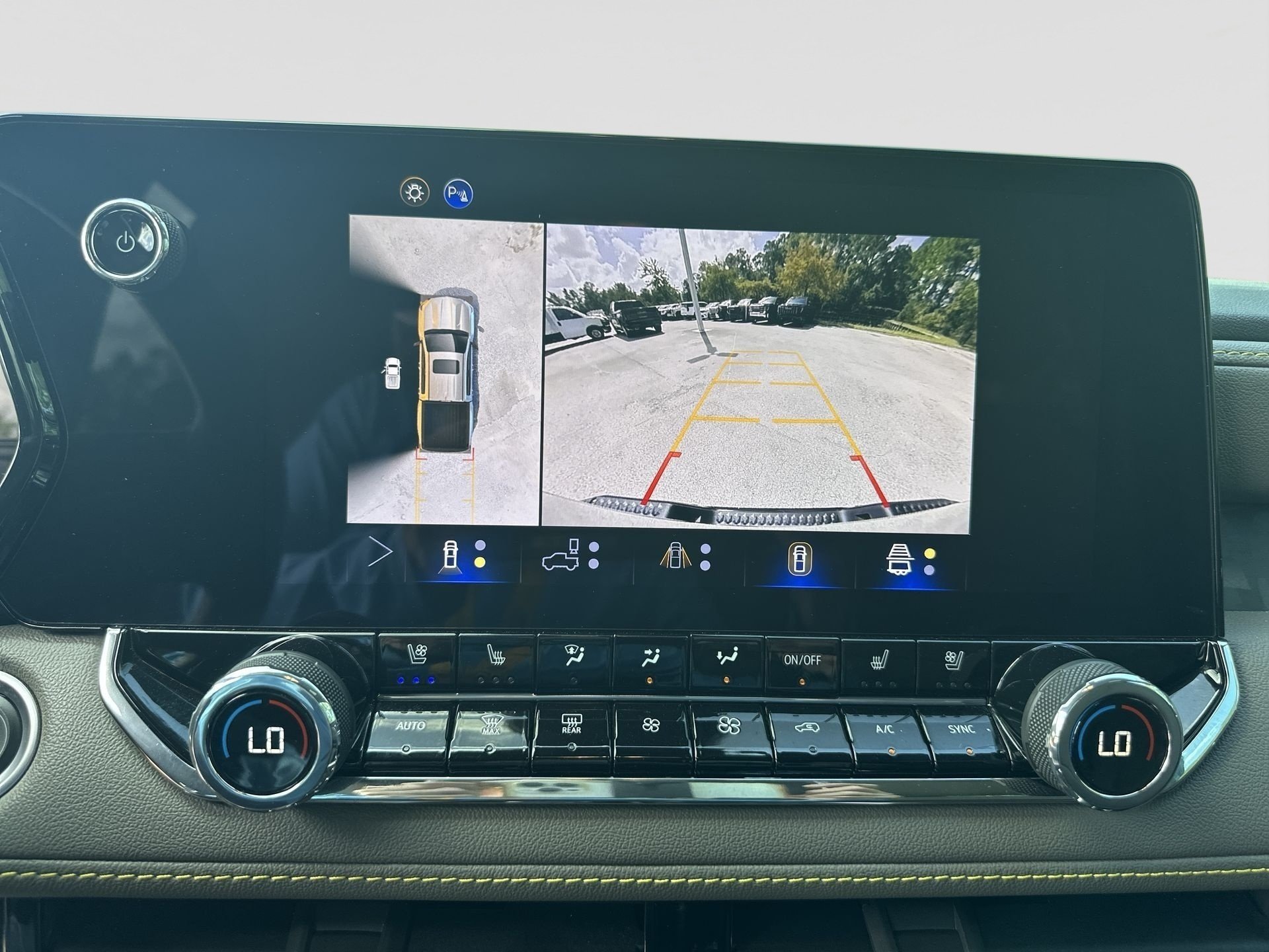 2024 Chevrolet Colorado ZR2 - Photo 15