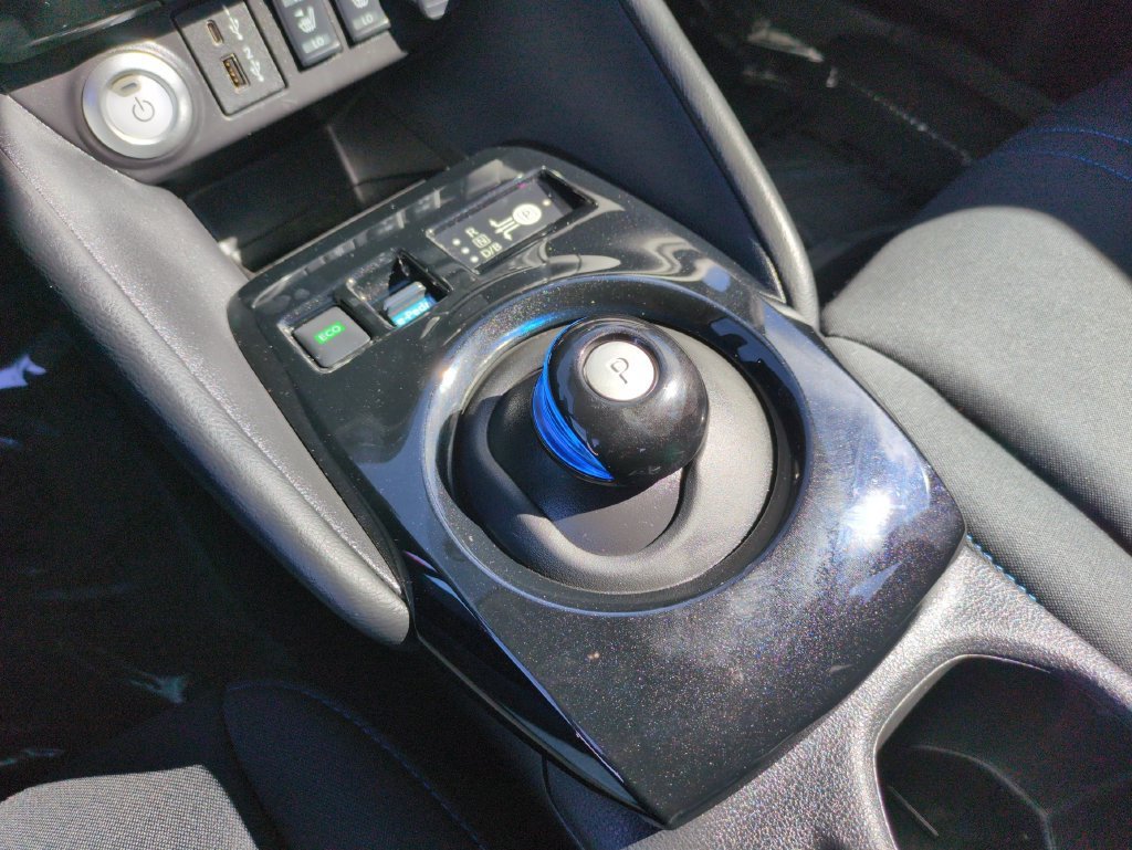Used 2025 Scarlet Ember Nissan SV PLUS image 23