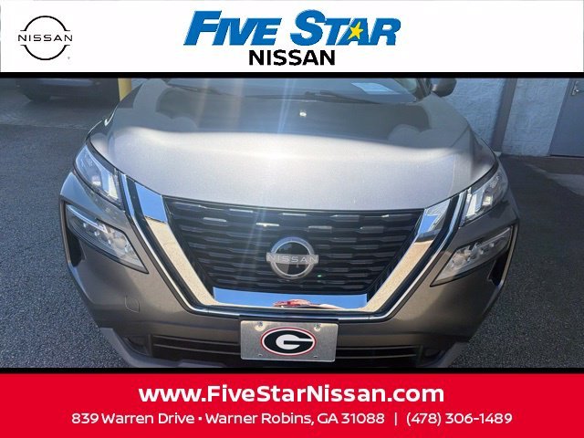 Used 2023 Gray Nissan SV image 6
