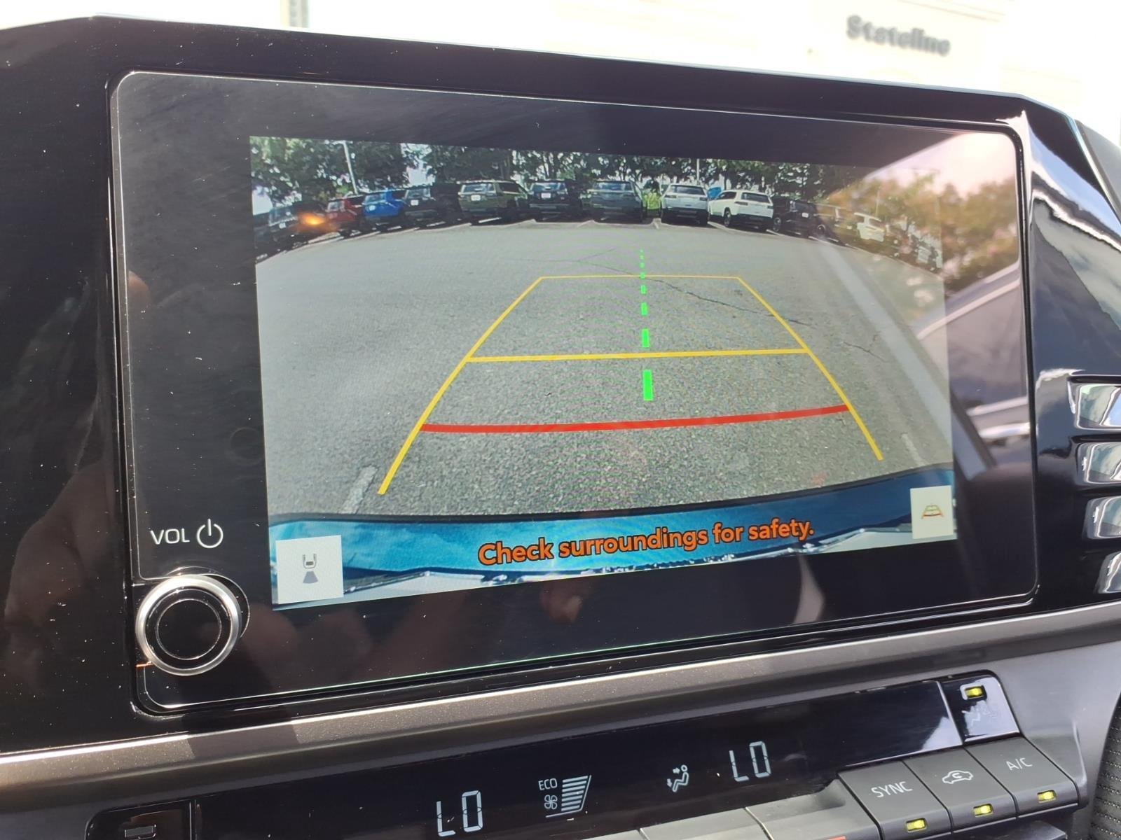 Used 2025 Ocean Gem Toyota SE image 4