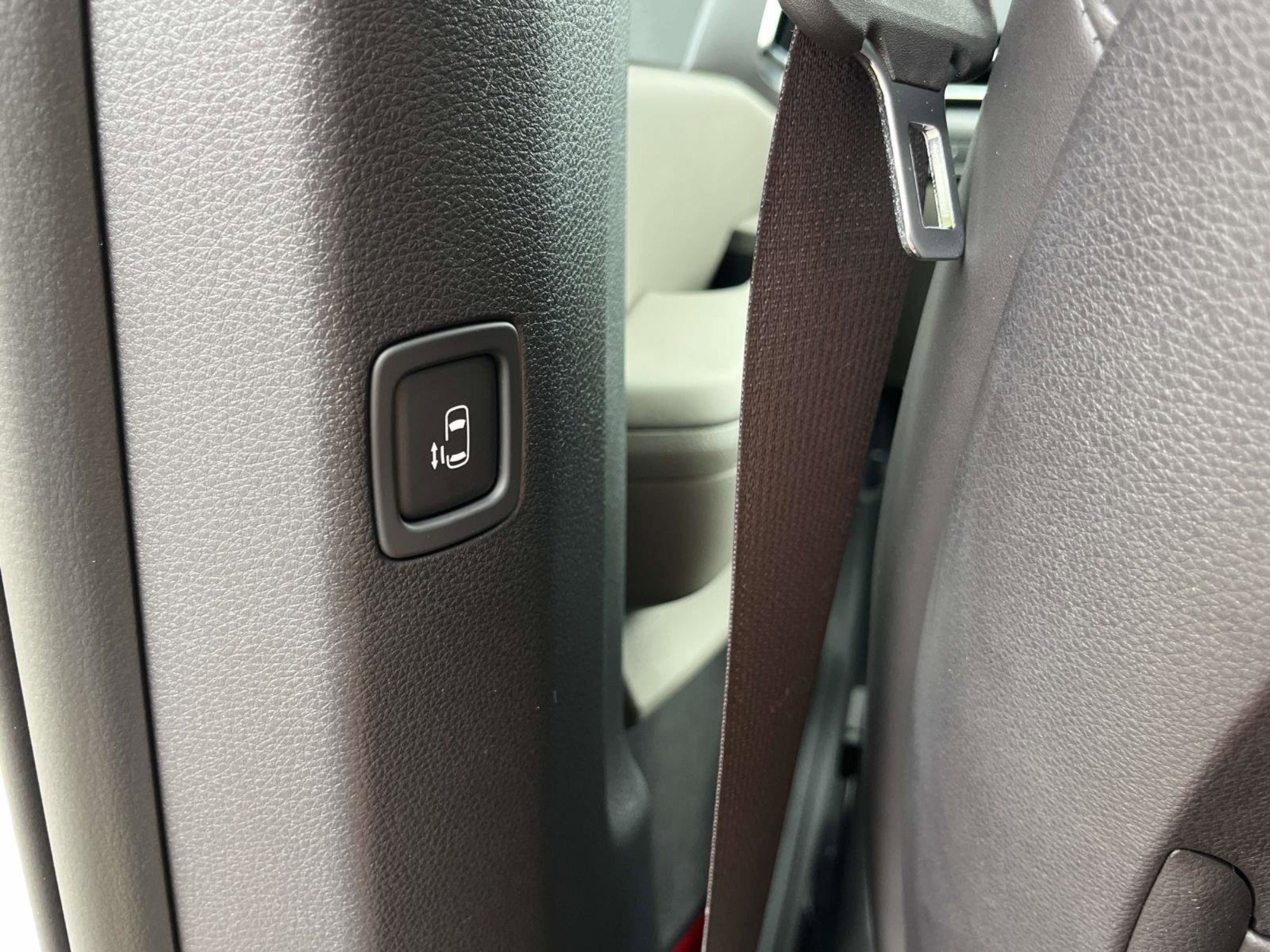 New 2026 Ivory Silver Kia EX image 20