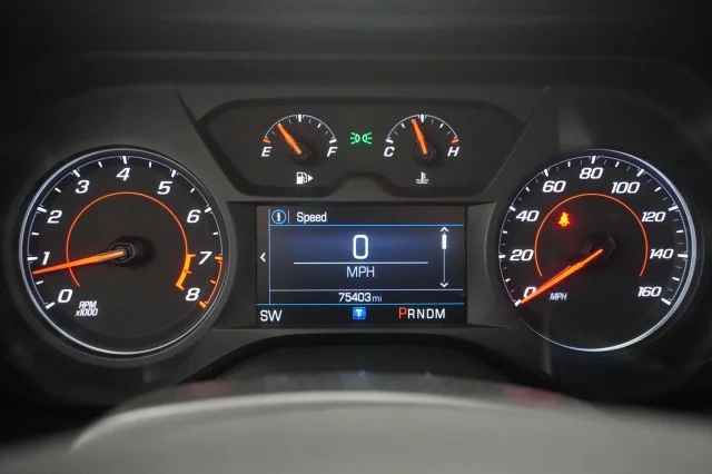 Used 2021  Chevrolet 1LS image 22
