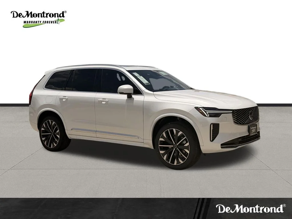 New 2026 Crystal White Volvo Core image 3