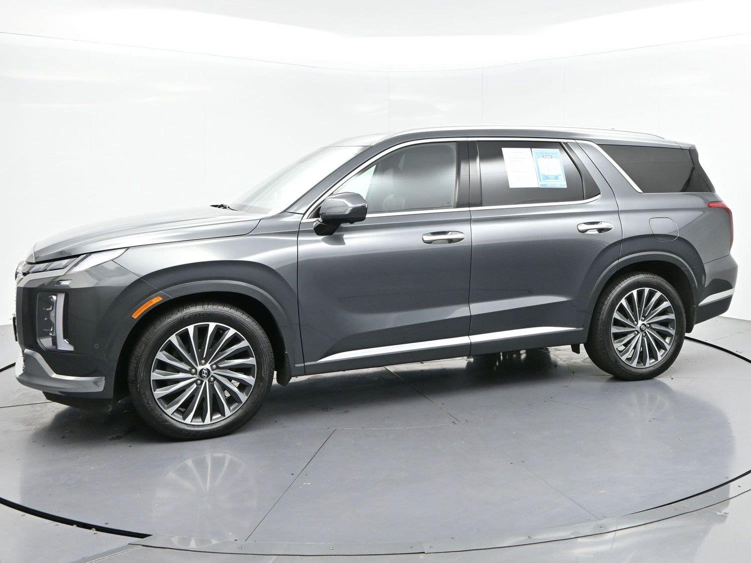 Used 2023 Steel Graphite Hyundai Calligraphy image 3