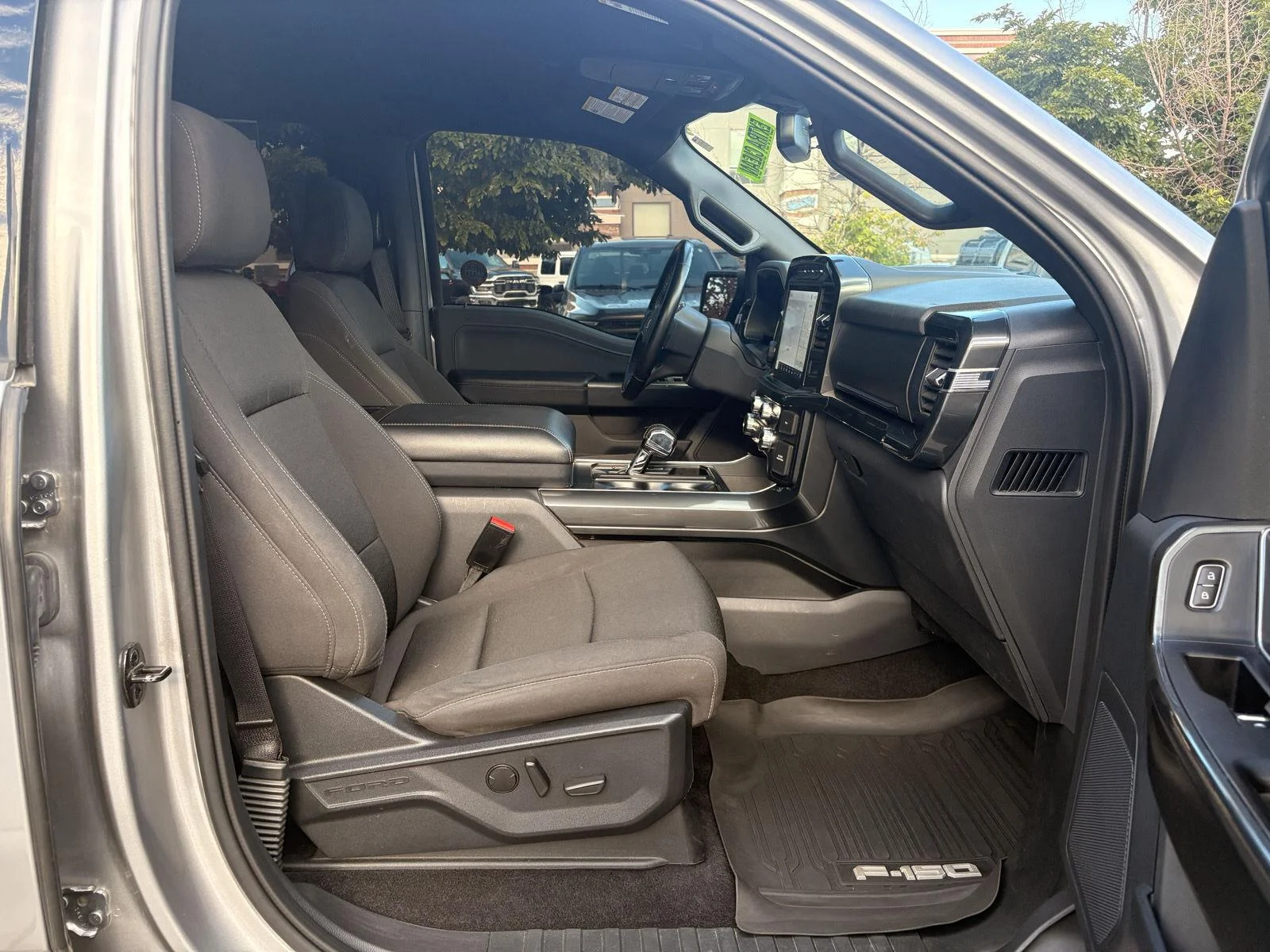 Used 2023 Iconic Silver Ford XLT image 13