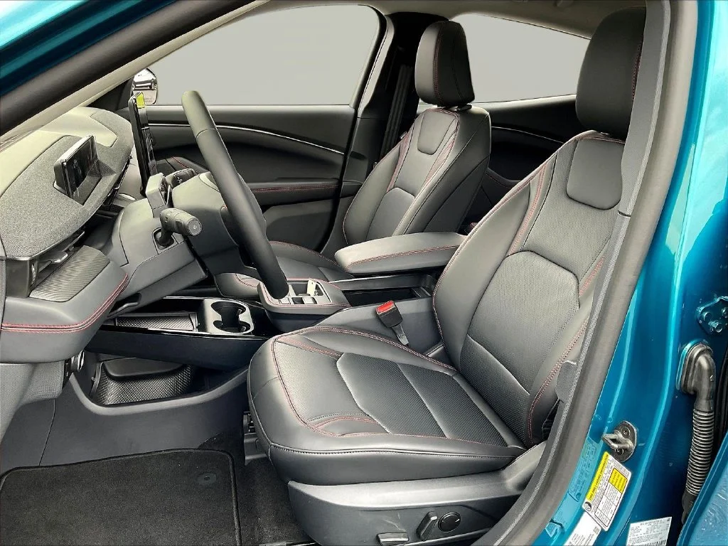New 2026 Adriatic Blue Metallic Ford Premium image 29