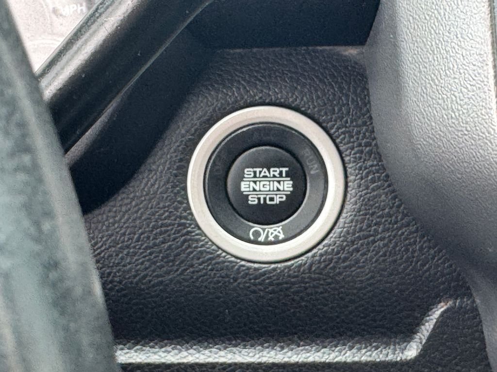 Used 2024 White Ram Big Horn image 12