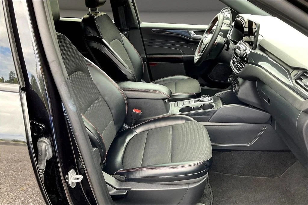 Used 2025 Black Ford ST-Line image 31