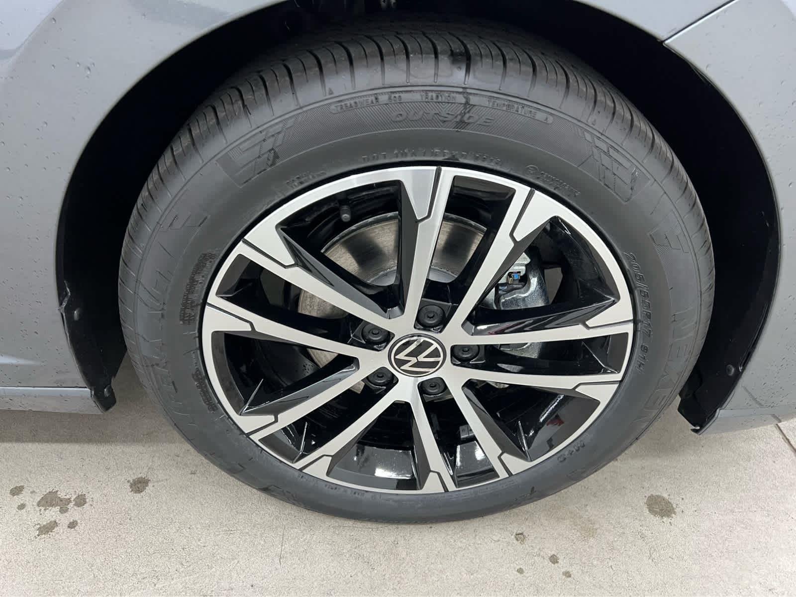 2026 Volkswagen Jetta Sport - Photo 8