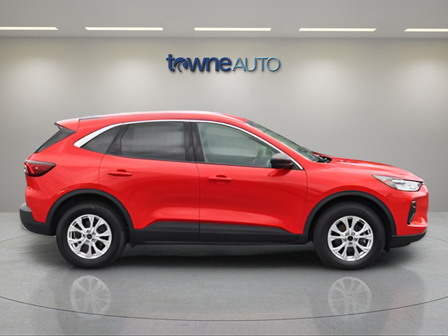 Used 2024 Red Ford Active image 6