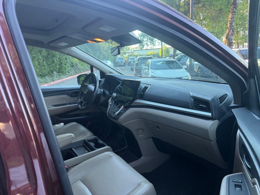 Used 2018 Deep Scarlet Pearl Honda EX-L image 18