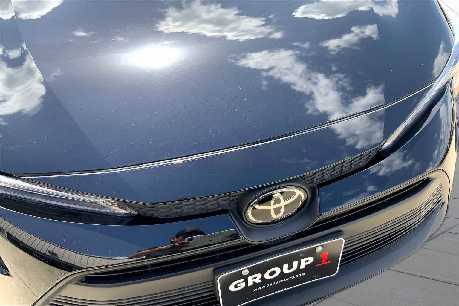 Used 2025 Midnight Black Metallic Toyota LE image 29