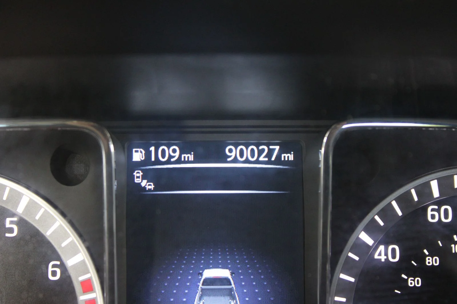 Used 2017 Black Nissan PRO-4X image 8