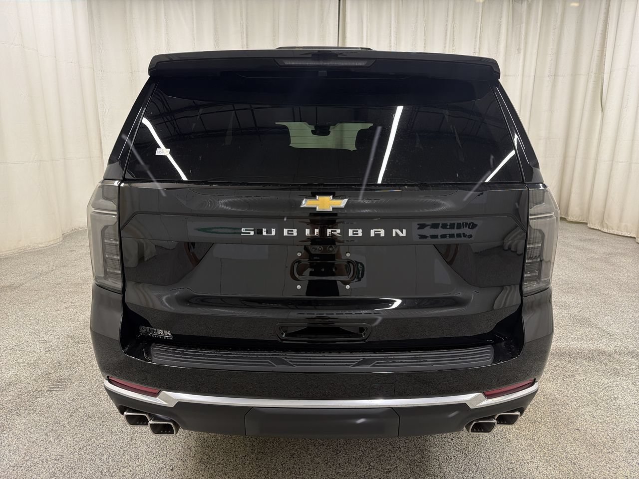 2026 Chevrolet Suburban High Country - Photo 7