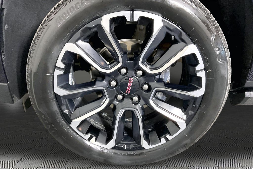 2023 GMC Yukon Denali - Photo 31