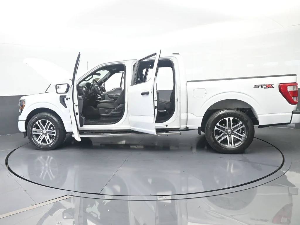 Used 2023 Oxford White Ford XL image 57