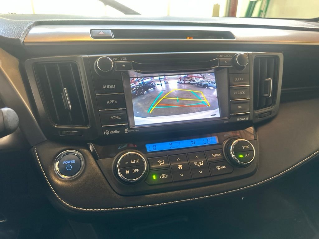 Used 2016 White Toyota XLE image 20