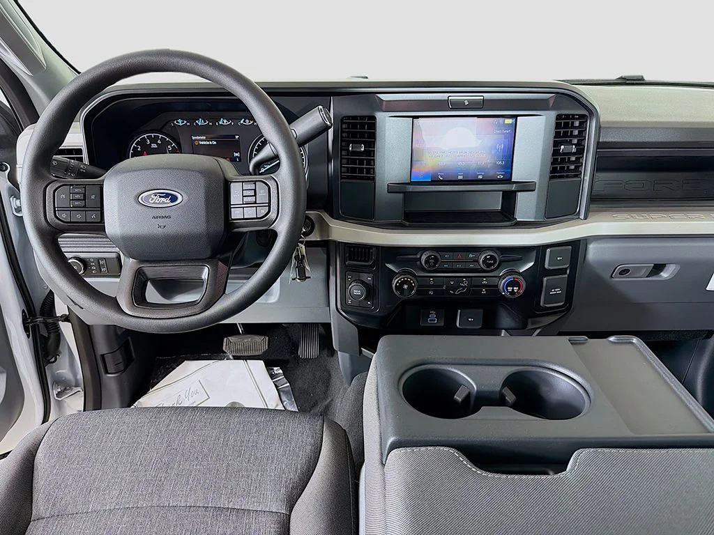 New 2025 Oxford White Ford F-350® XL image 24
